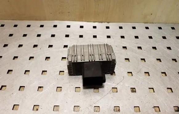 Glow plug pre-heat relay