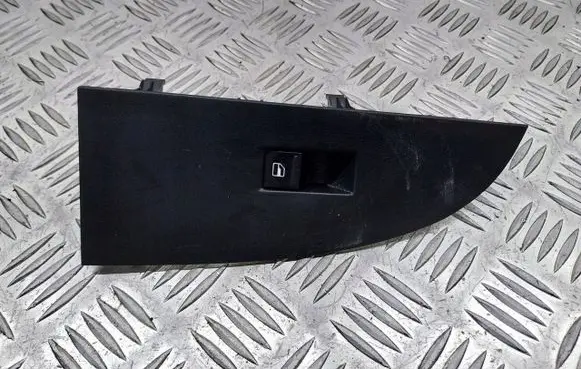 Seat Leon (1P) Quarter vent window switch 1P1867172