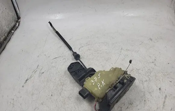 Volkswagen Bora Front door lock 