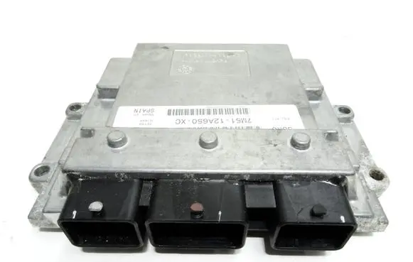 Ford C-MAX I Engine control unit/module 7M5112A650XC