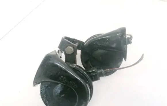 Skoda Fabia Mk2 (5J) Horn signal E1000209 A046326