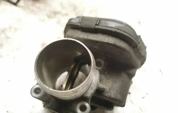 Ford Focus Throttle body valve 9673534480 28275019