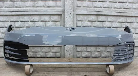 Volkswagen Golf VIII Front bumper 5H0807221J