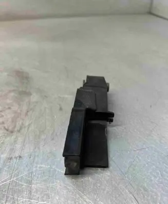 Audi A6 S6 C6 4F Front bumper mounting bracket 4f0807772