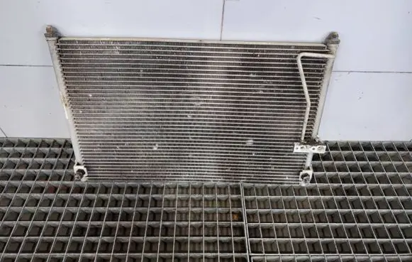 Mazda 626 A/C cooling radiator (condenser) 8FC31300-21 130318889
