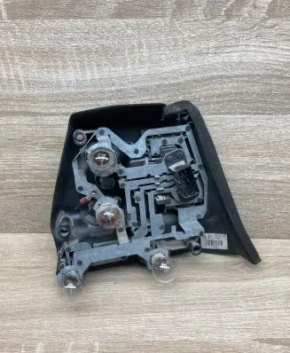 BMW 3 E46 Tail light bulb cover holder 8383099 230043