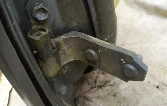 Lexus GS 300 400 430 Rear door lower hinge