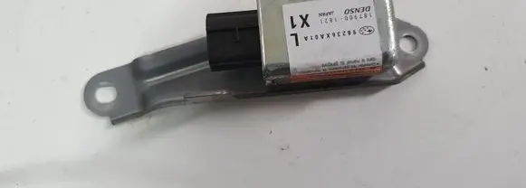 Subaru B9 Tribeca Airbag deployment crash/impact sensor
