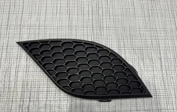 Jeep Grand Cherokee Front fog light trim/grill 68143095AB