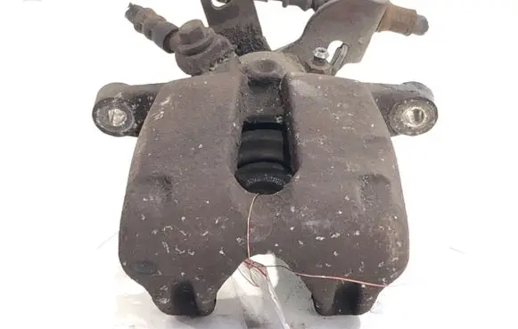 Opel Insignia A Rear brake caliper
