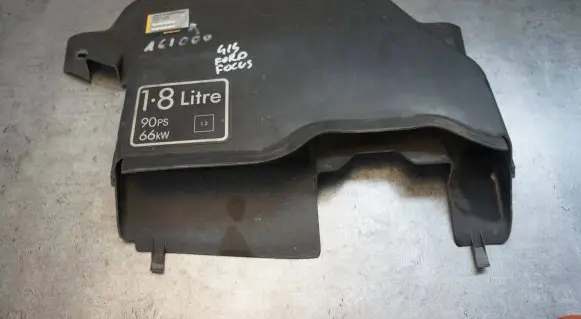Ford Focus Engine cover (trim) XS40-6C646-BG XS406C646BG