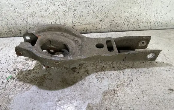 Volvo V70 Rear upper control arm/wishbone