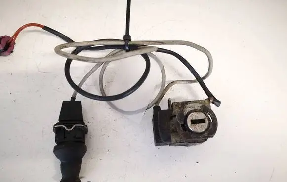 Audi A3 S3 8L Front door lock (next to the handle) 