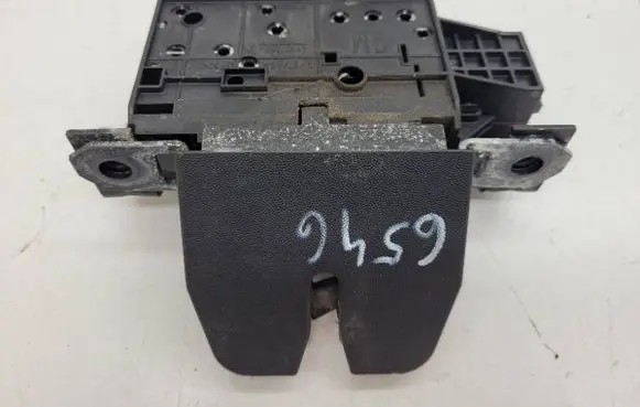 Opel Vectra C Tailgate exterior lock 13185566