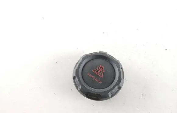 Seat Leon IV Coolant expansion tank/reservoir cap 2Q0121321A
