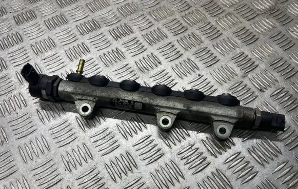 Renault Scenic II - Grand scenic II Fuel main line pipe H82426550 0445214062 409413B