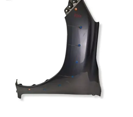 Toyota Hilux VIII Fender B2553