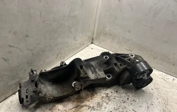 Renault Trafic II (X83) Generator/alternator bracket 17103585R