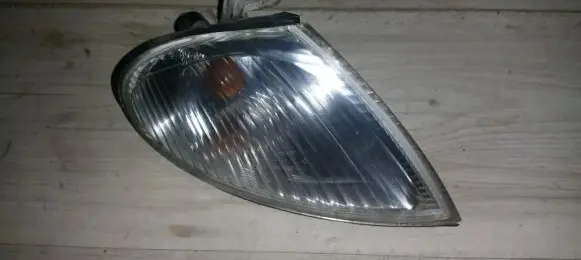 Hyundai Elantra Front indicator light 0629860 w0412