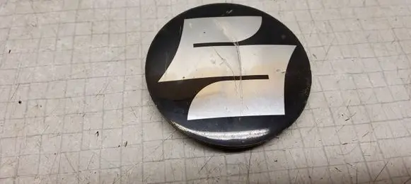 Volkswagen PASSAT B4 Non-original wheel cap 