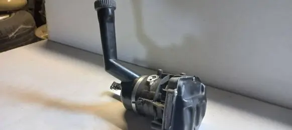 Peugeot Partner Power steering pump 9670700480 A0021544 020915