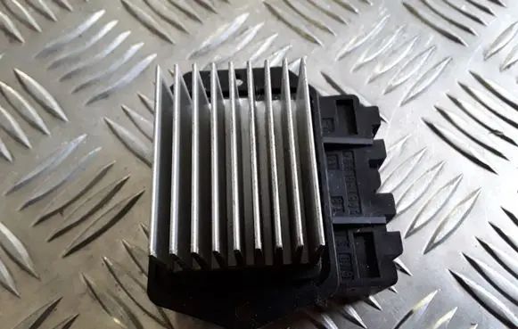 Toyota Prius (XW20) Heater blower motor/fan resistor 8716547020 4993001200