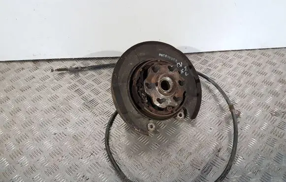 Nissan Pathfinder R51 Rear wheel hub