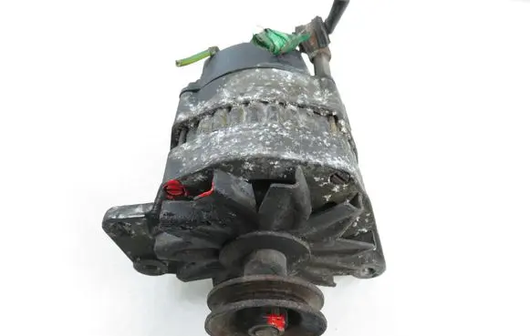 Volkswagen Golf II Generator/alternator 