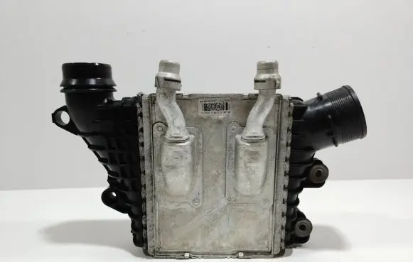 Land Rover Discovery Sport Coolant radiator GJ32-9L440AB