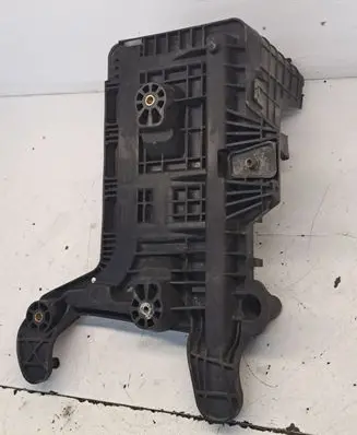 Volkswagen Golf V Battery tray 1K0915333