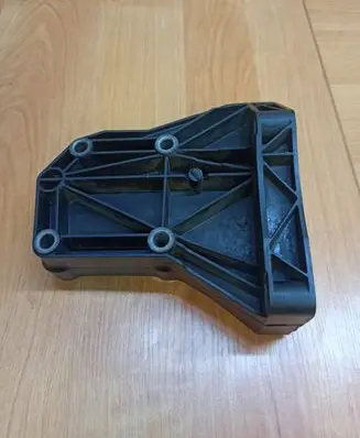 BMW 5 E60 E61 A/C compressor mount bracket 6455779220203
