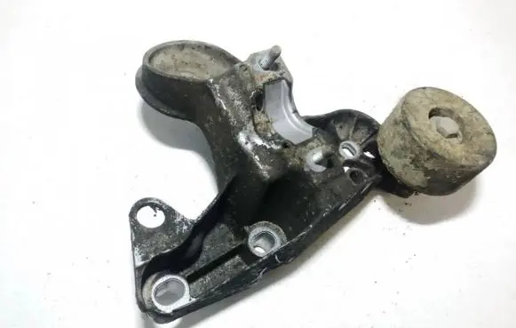Audi A4 S4 B6 8E 8H Engine mounting bracket