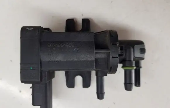Peugeot 3008 I Turbo solenoid valve 9674084680