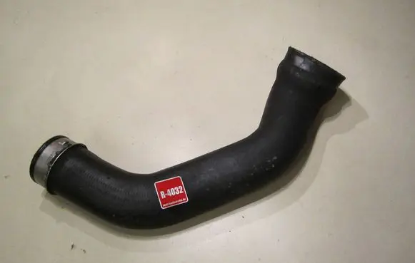 Audi A6 S6 C5 4B Intercooler hose/pipe 4B0145745E