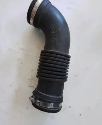 Renault Master III Engine coolant pipe/hose 165763705R