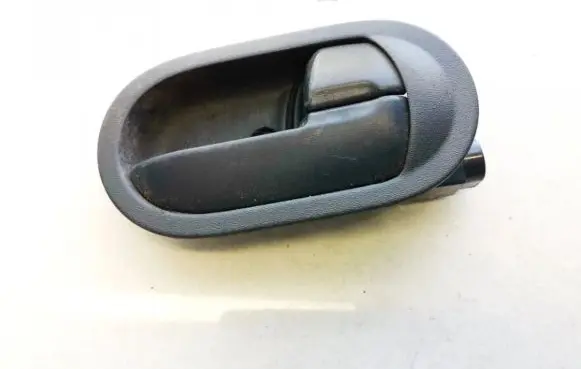 Mitsubishi Colt Front door interior handle