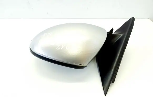 Skoda Yeti (5L) Front door electric wing mirror 5L0857933
