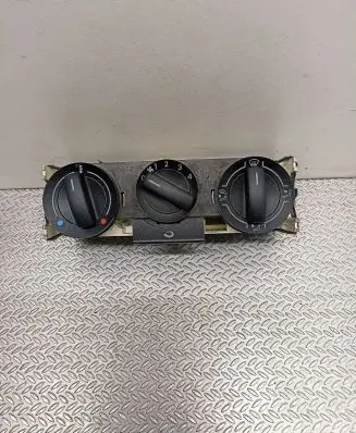 Volkswagen Fox Climate control unit 901512325000 E8348