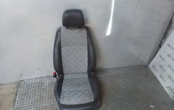 Volkswagen Caddy Front driver seat 