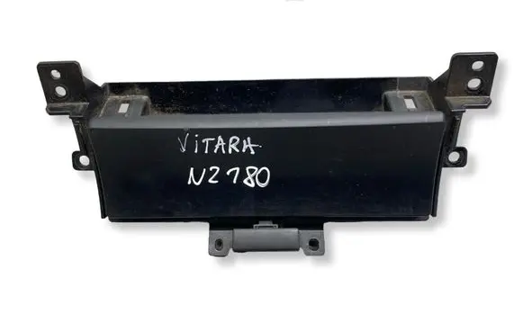 Suzuki Grand Vitara II Glove box 