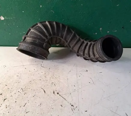 Volvo XC90 Air intake hose/pipe 08684143