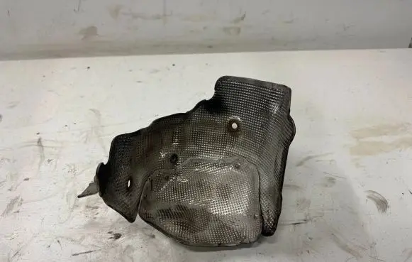 BMW 7 F01 F02 F03 F04 Heat shield in engine bay 8515517 CC1120V 541283