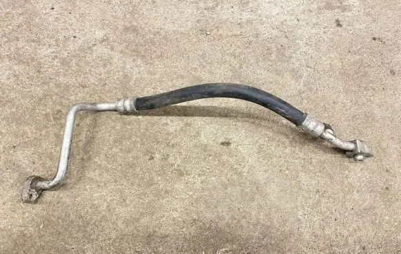 Subaru Forester SF Air conditioning (A/C) pipe/hose