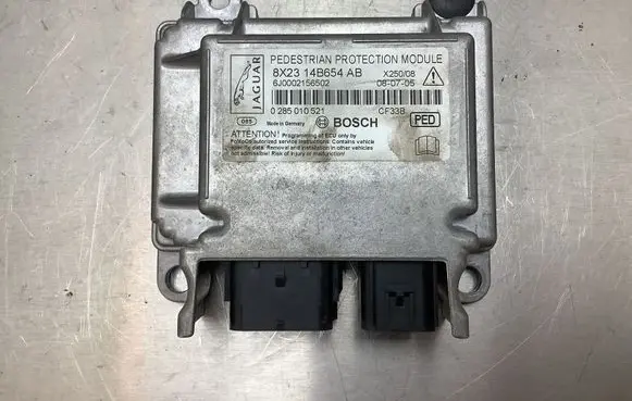 Jaguar XF X250 Airbag control unit/module 8X2314B654AB