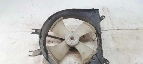 Honda Civic Radiator cooling fan shroud