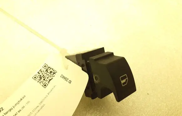 Volkswagen PASSAT B6 Electric window control switch 7L6959855B