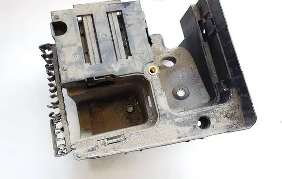Volkswagen PASSAT B7 Fuse box set 1K0907361B