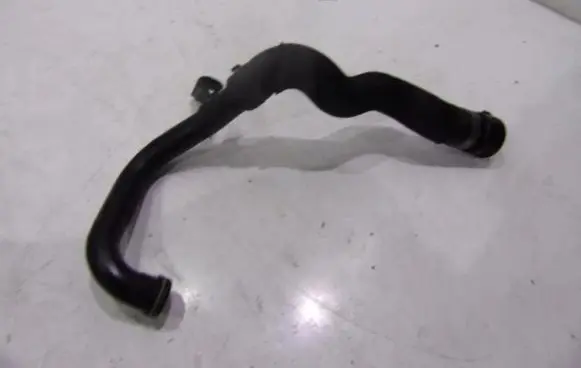 Audi A8 S8 D3 4E Engine coolant pipe/hose