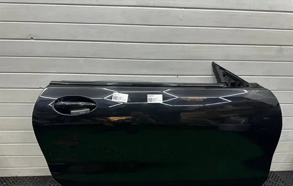 BMW 8 G15 Front door 6012707
