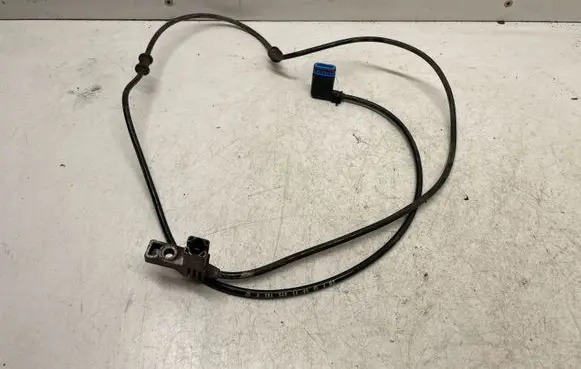 Mercedes-Benz C W204 ABS brake wheel speed sensor A2205453128